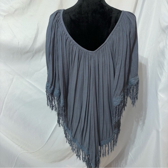 Fashion Fuse Blue Batwing Sleeves with Fringe Size L - Picture 3 of 8